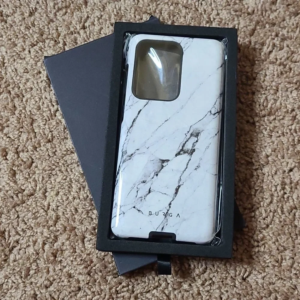 Burga case for Galaxy S20 ultra White and Black Marble